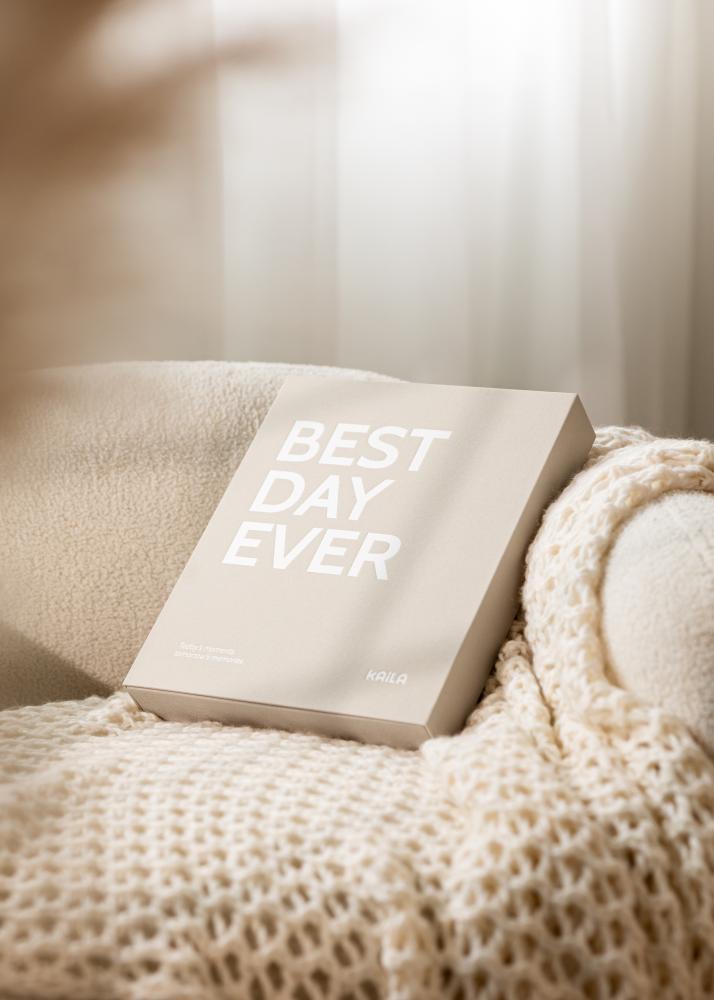 KAILA BEST DAY EVER Creme - Coffee Table Photo Album (60 Cerná Strany)