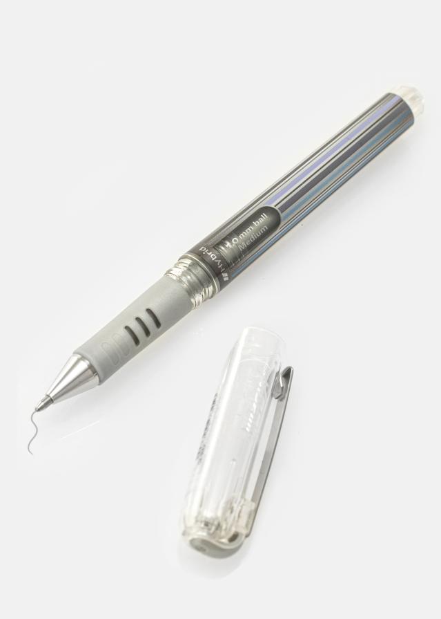 Pentel K230-ZO - Metalické Stríbrná Albumové pero - 1 mm